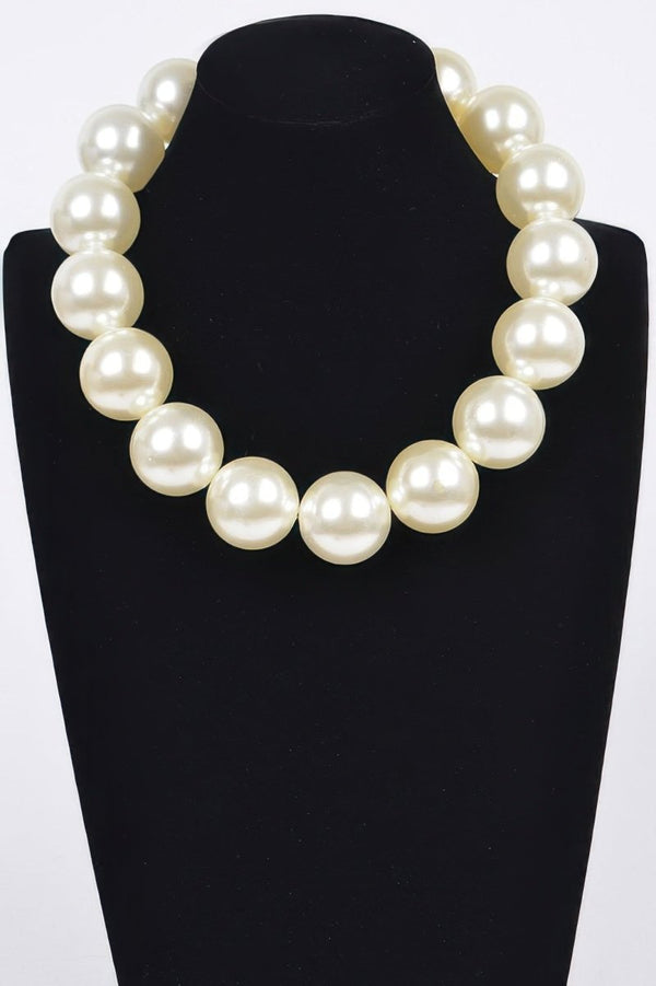 Opaleen Lustrous Pearl Lined Necklace - KIOKO
