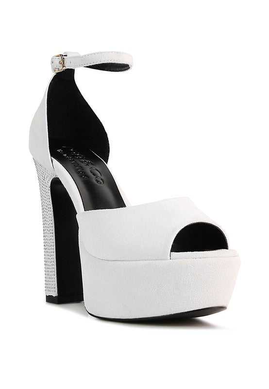 Stunt In Style Block Heeled Sandals - KIOKO