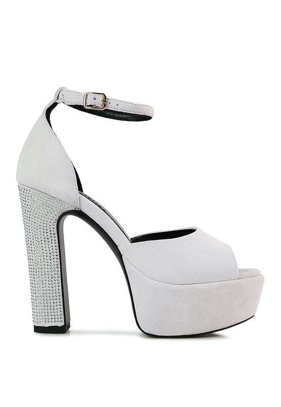 Stunt In Style Block Heeled Sandals - KIOKO